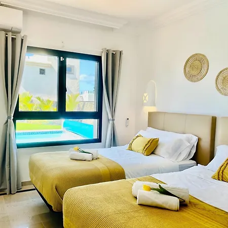 Sunset Zafiro فيلة بلايا بلانكا