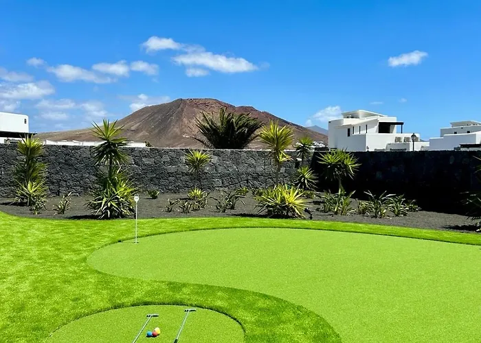 Sunset Zafiro بلايا بلانكا